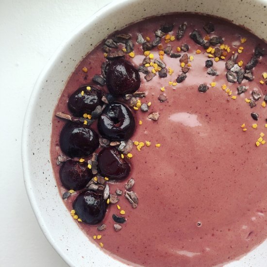 Cherry Cacao Smoothie Bowl