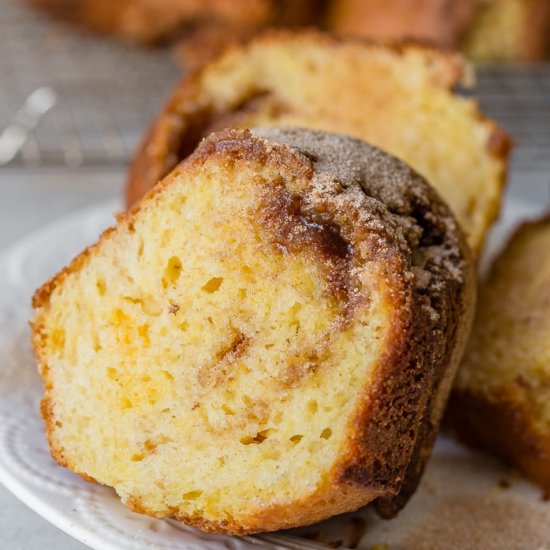 BROWN SUGAR CINNAMON BUNDT CAKE