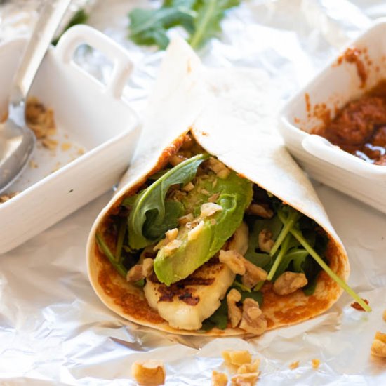 Easy Vegetarian Wraps with Halloumi