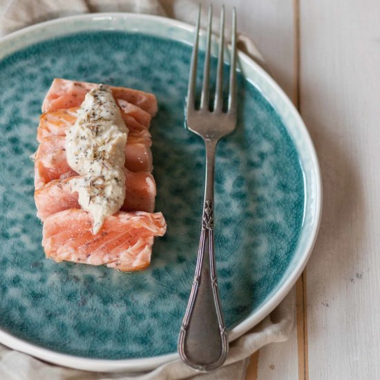 Salmon tataki