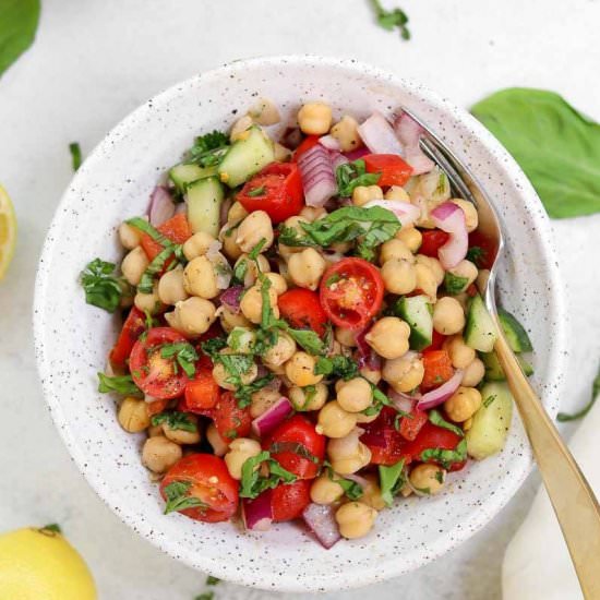 Mediterranean Chickpea Salad