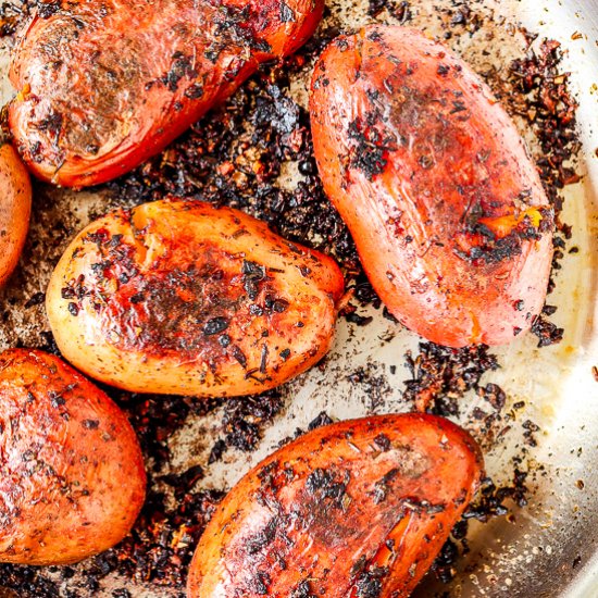 GARLIC PAN-ROASTED RED POTATOES