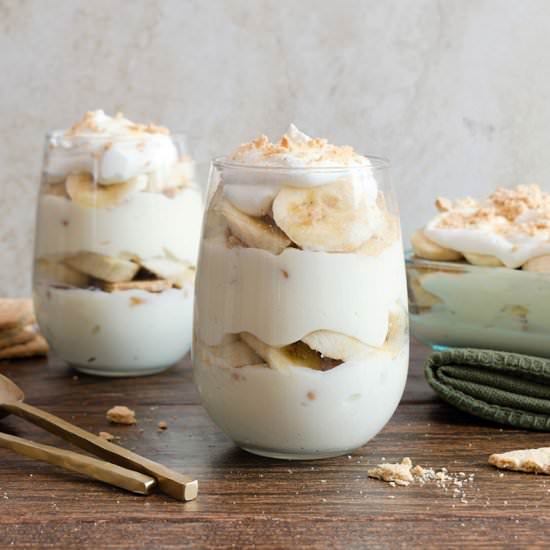 Banana cheesecake pudding parfait