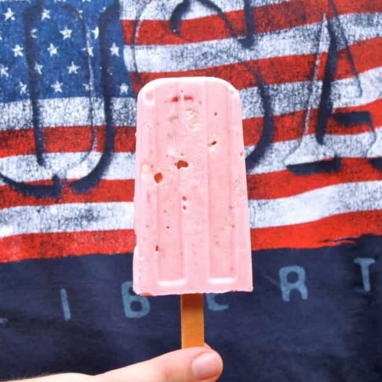 strawberry meringue popsicles