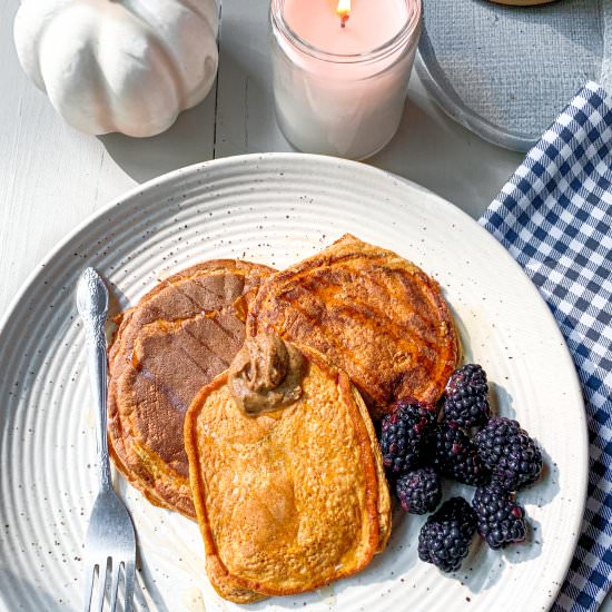 Paleo Pumpkin Spice Pancakes