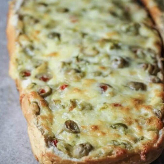 Jalapeño Olive Cheese Bread