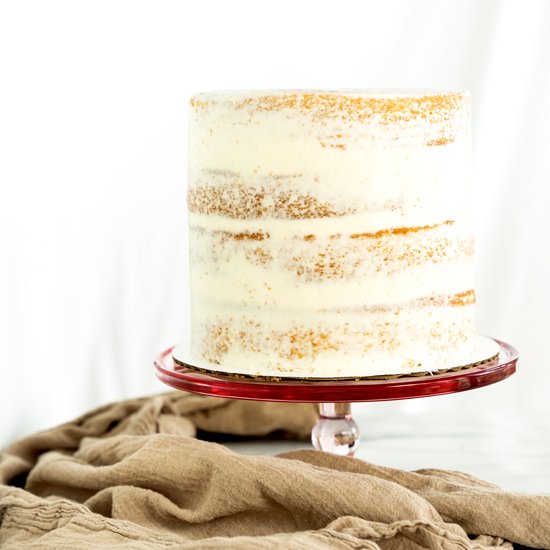 How To Fill And Crumb Coat A Cake