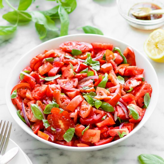 Flavorful Tomato Basil Salad