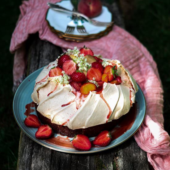 Saffron Rice Cake with Pavlova