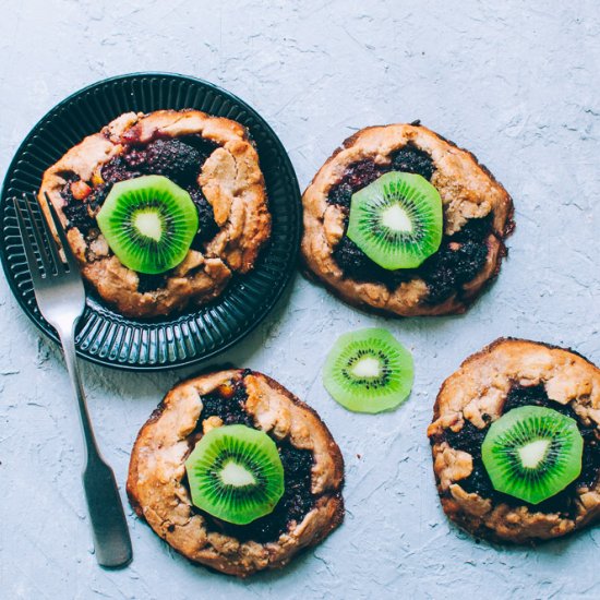 Mini Blackberry Kiwi Galettes