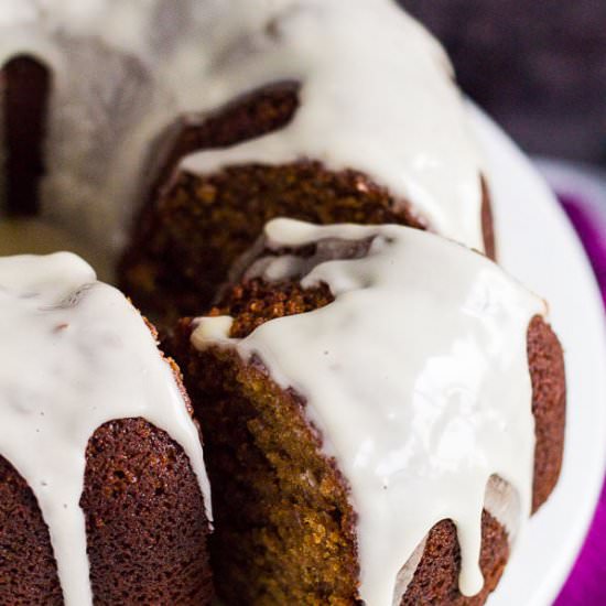 GINGERBREAD BUNDT CAKE