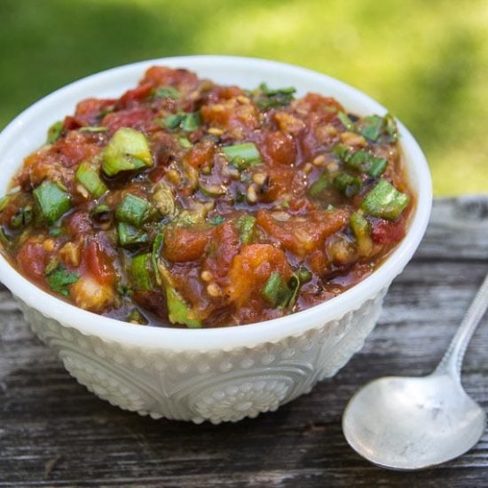 Low FODMAP Tomato Peach Salsa