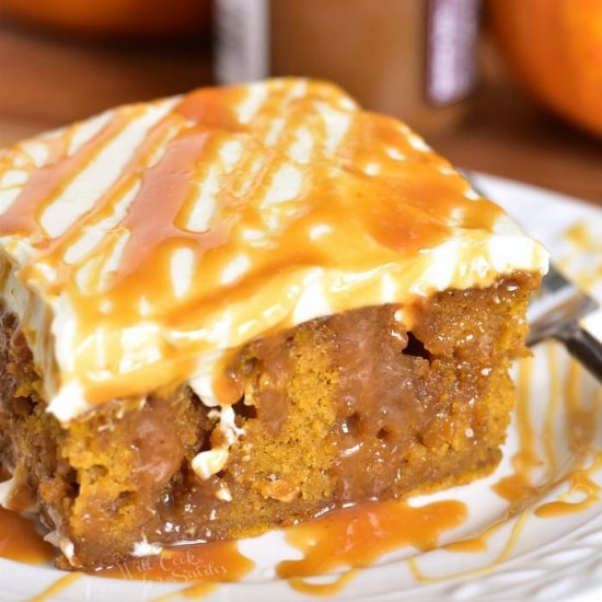 Salted Caramel Pumpkin Cake