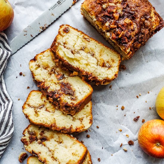 Homemade Apple Cinnamon Bread