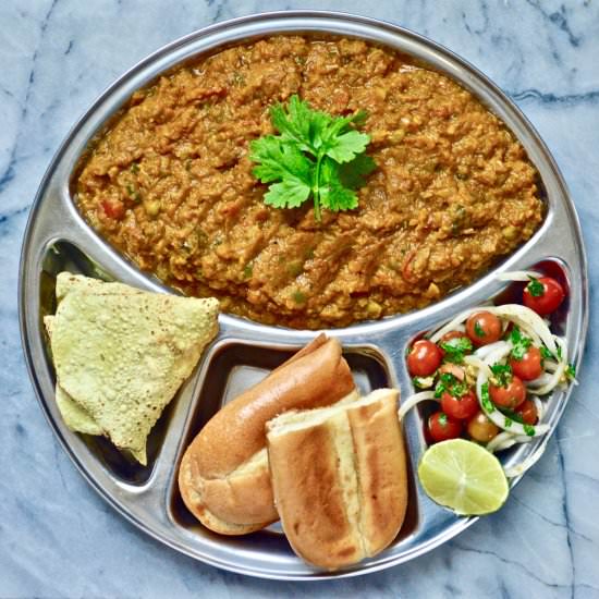 PAV BHAJI – VEGETARIAN SLOPPY JOE