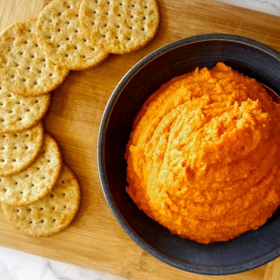 Turmeric & Roasted Pepper Hummus