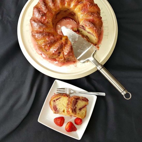 strawberry yoghurt cake