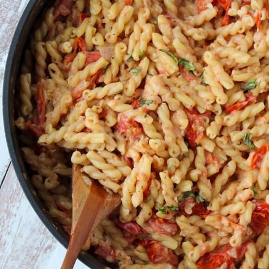 Creamy Tomato Basil Pasta