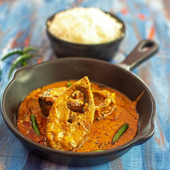 Barishali Ilish aka Hilsa curry