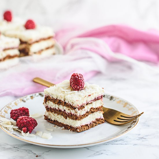 no bake coconut raspberry cake