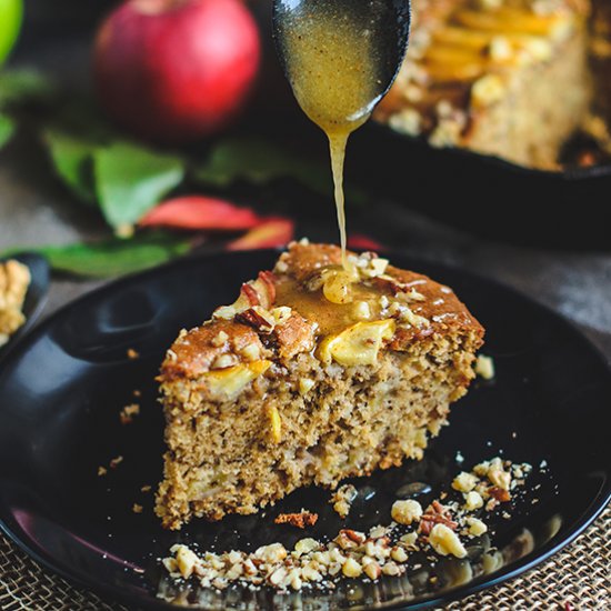 APPLE WALNUT CAKE