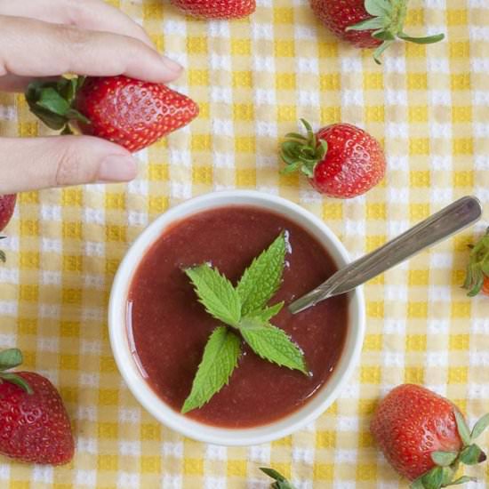 Easy Strawberry Puree for Topping