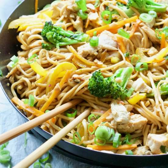 Easy Homemade Chicken Chow Mein