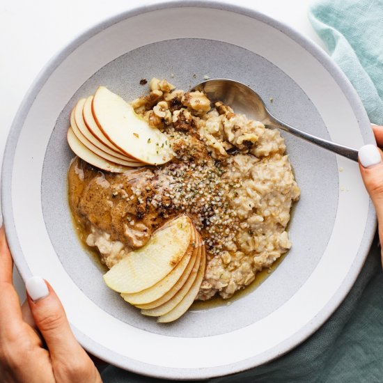 Apple Cinnamon Oatmeal