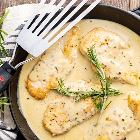 Chicken with Creamy Rosemary Sauce