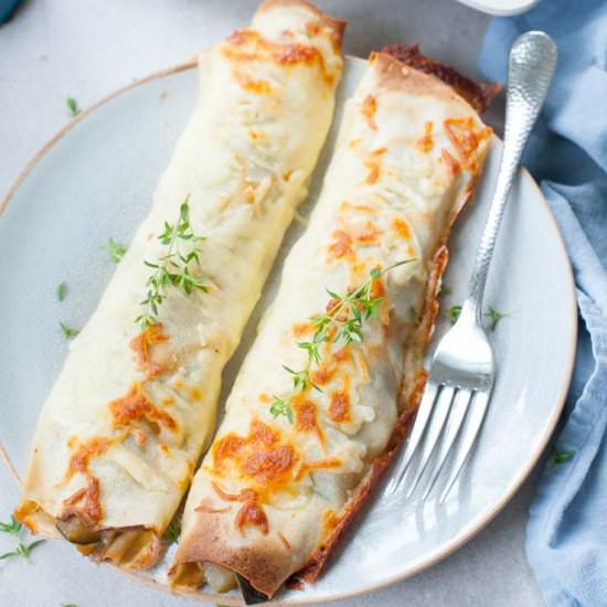 Cheesy vegetable crepes