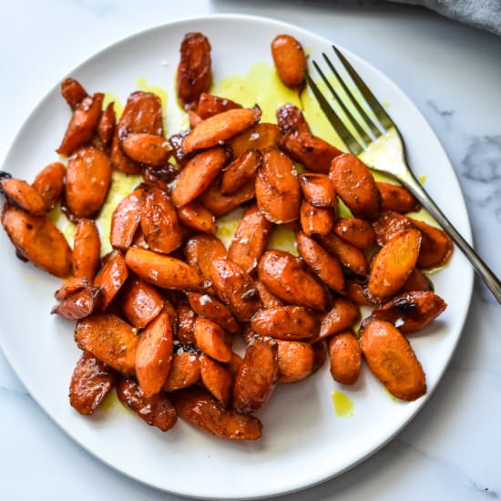 Turmeric Roasted Carrots