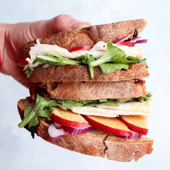 turkey apple cheddar sandwich