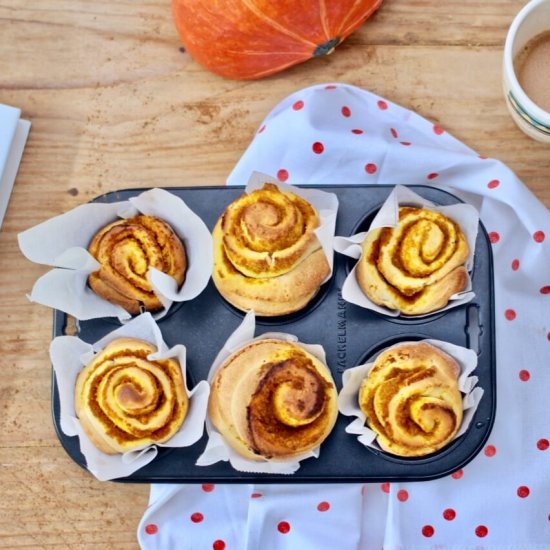 Pumpkin-Cinnamon-Rolls