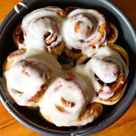 Crazy Simple Cinnamon Rolls