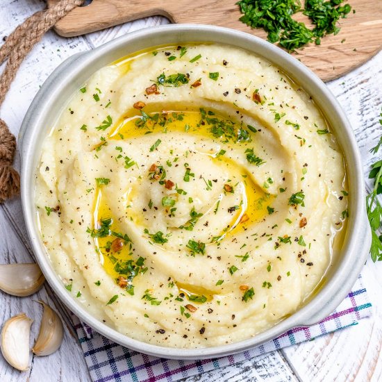 Garlic Butter Mashed Cauliflower