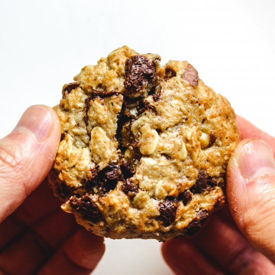 air fryer chocolate chunk cookies