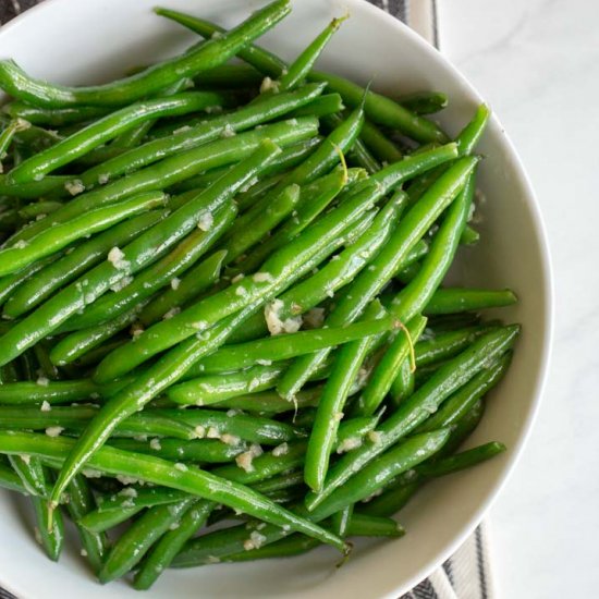 Crispy Garlic Green Beans