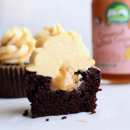 Vegan Caramel Chocolate Cupcakes