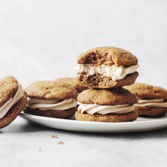 Carrot Cake Whoopie Pies