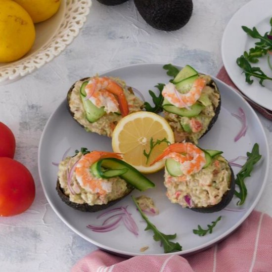 Avocado Bowl with Prawns and Tuna