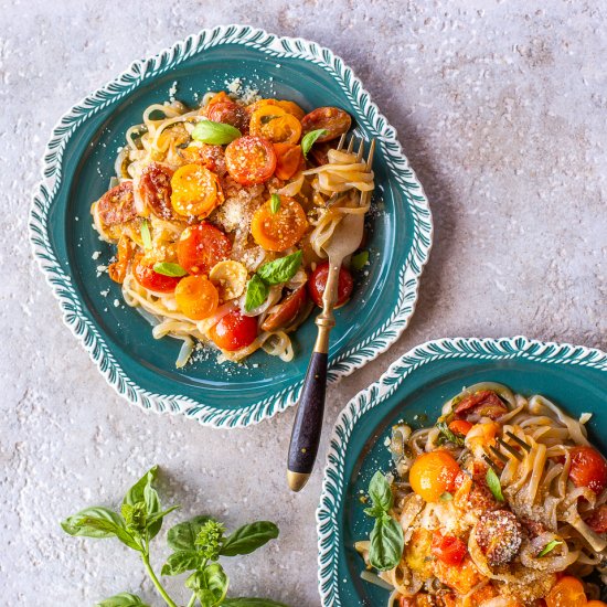 Pasta with Fresh Tomatoes and Basil