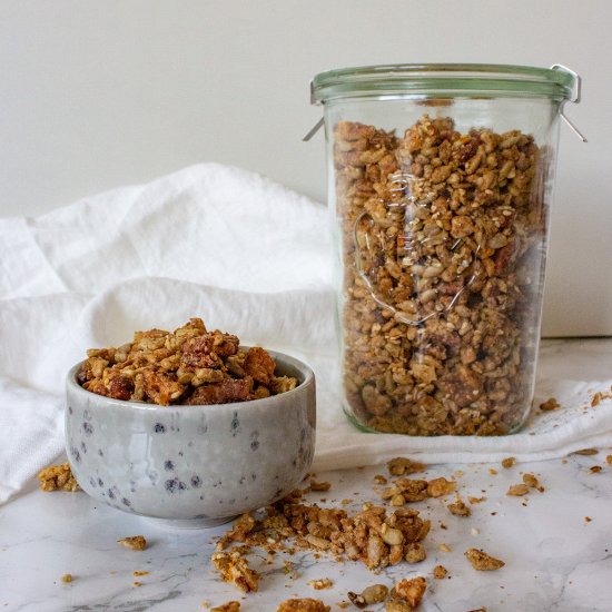 ORANGE GRANOLA WITH SESAME, WALNUTS