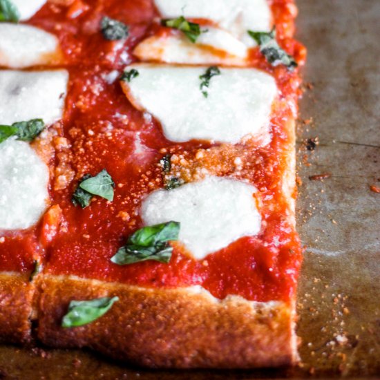 Easy Margherita Pizza