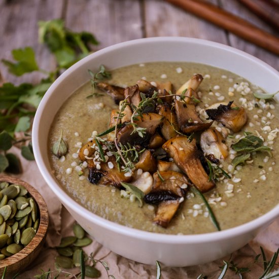 Broccoli, lentil and mushroom soup