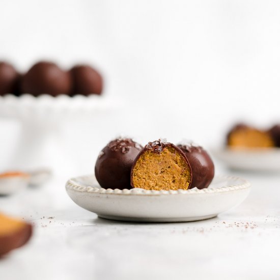 Healthy Pumpkin Truffles