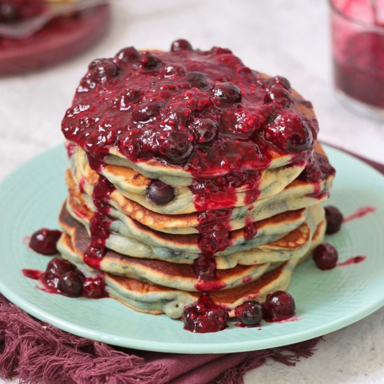 Fluffy Blueberry Pancakes