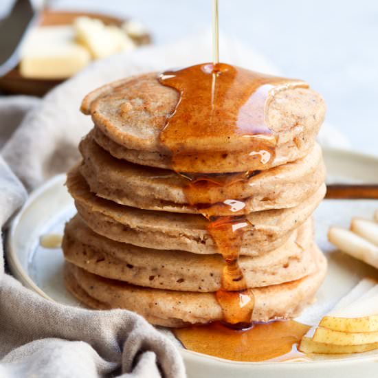 whole grain spiced pear pancakes