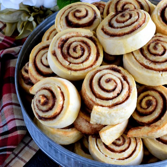 Newfoundland Style Cinnamon Rolls