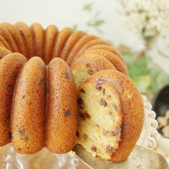 PUMPKIN CHOCOLATE CHIP BUNDT CAKE