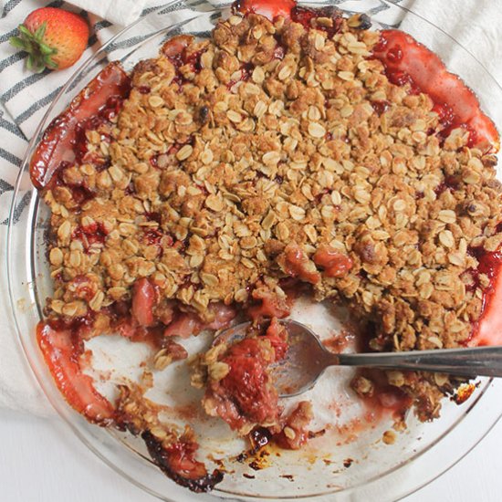 Strawberry Cardamom Crumble